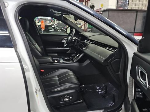 Used 2020 Land Rover Range Rover Velar R-Dynamic HSE image 8