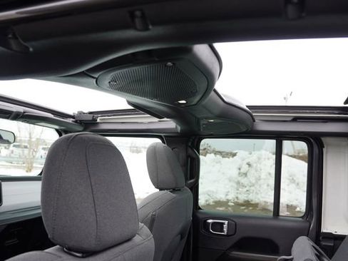 Certified 2025 Jeep Wrangler Unlimited Sahara w/ Safety Group image 20