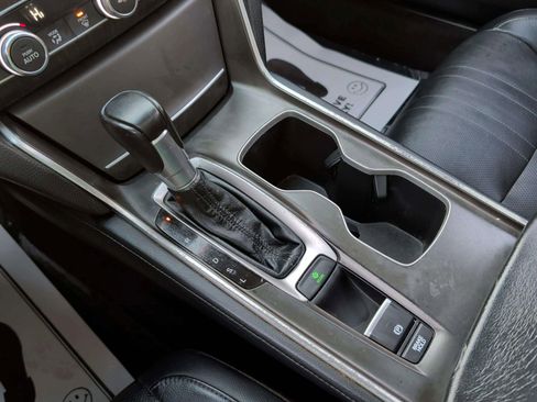 Used 2018 Honda Accord EX-L image 37