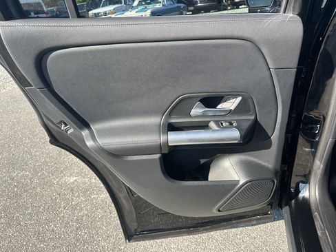 Used 2025 Mercedes-Benz GLA 250 image 26