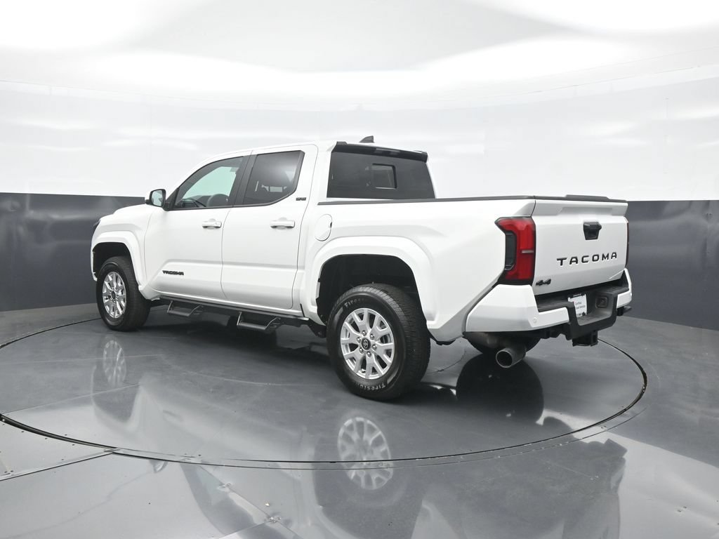 Certified 2026 Toyota Tacoma SR5 AWD/4WD image 5