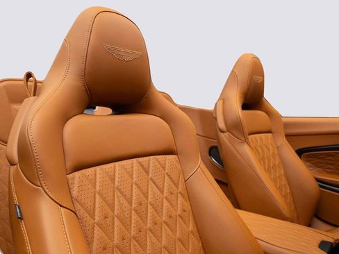 Used 2026 Aston Martin DB12 Convertible image 25