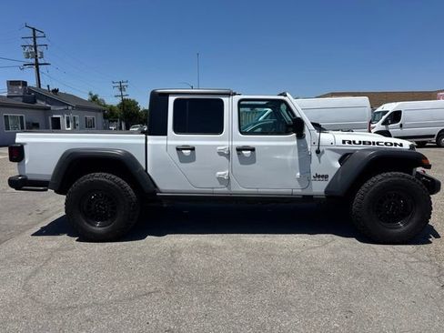 Used 2023 Jeep Gladiator Rubicon AWD/4WD image 4