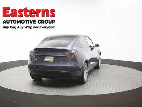Used 2021 Tesla Model Y Long Range AWD/4WD image 34