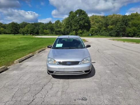 Used 2005 Ford Focus SE image 4