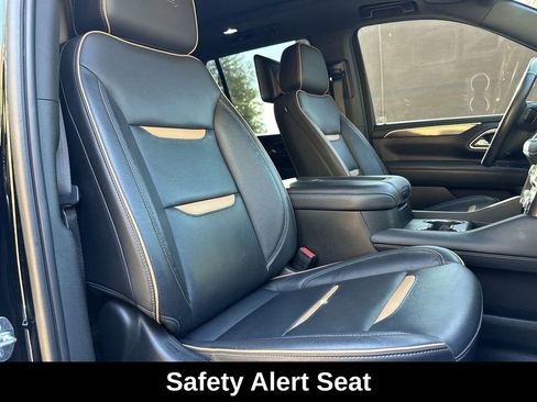 Used 2021 GMC Yukon AT4 w/ AT4 Premium Plus Package image 33