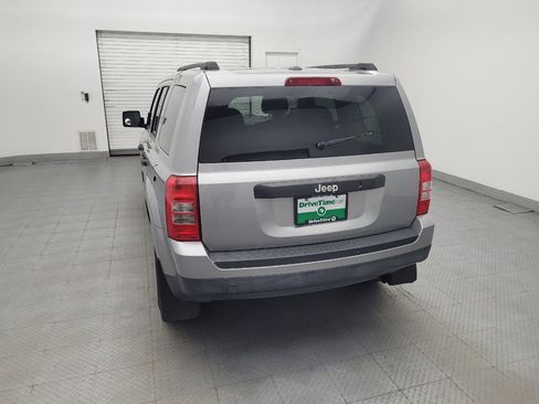 Used 2017 Jeep Patriot Sport FWD image 6