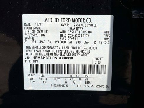 Used 2022 Ford Explorer Limited w/ Equipment Group 301A AWD/4WD image 37