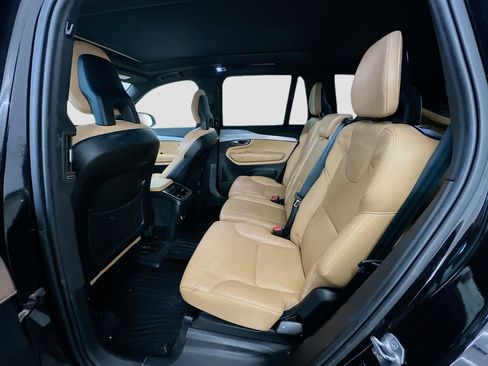 Used 2017 Volvo XC90 T6 Momentum w/ Vision Package image 30