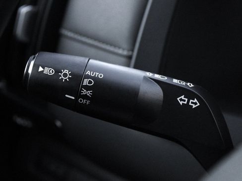 Certified 2024 Nissan Pathfinder S image 33