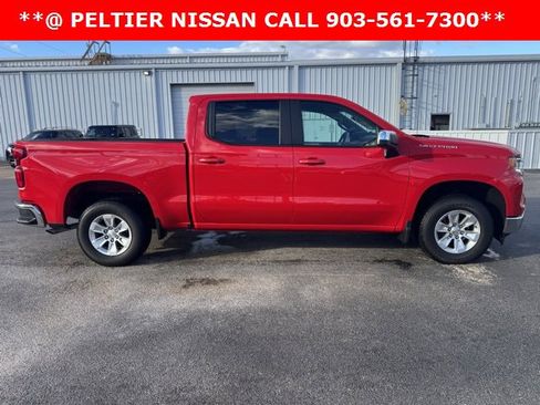 Used 2025 Chevrolet Silverado 1500 LT image 2