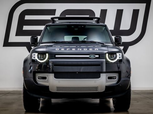 Used 2023 Land Rover Defender 130 First Edition AWD/4WD image 3