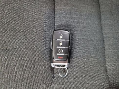 Used 2019 RAM 1500 Big Horn image 32