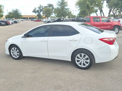 Used 2019 Toyota Corolla LE FWD image 3
