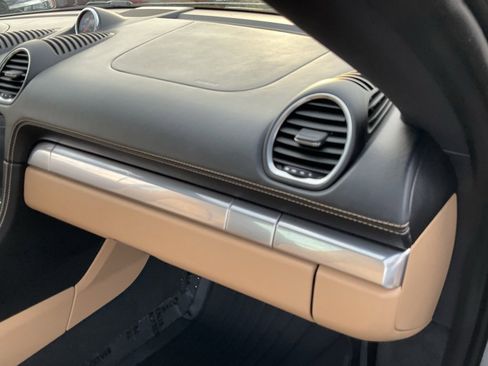 Used 2017 Porsche 718 Cayman S image 34