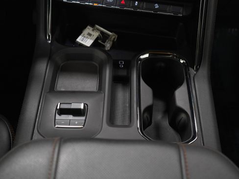 Used 2024 GMC Sierra 3500 AT4 w/ AT4 Premium Plus Package image 17