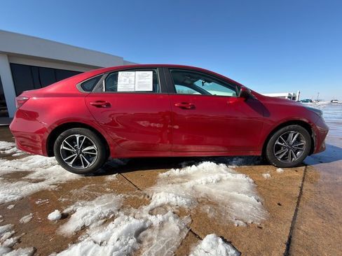Used 2024 Kia Forte LXS image 18