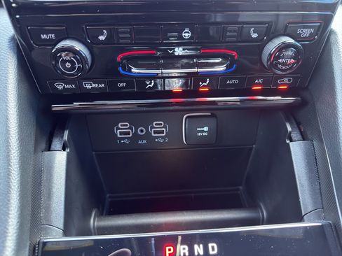 Used 2025 Jeep Grand Cherokee L Limited image 45