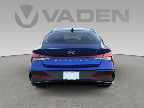 New 2026 Hyundai Elantra SE image 21