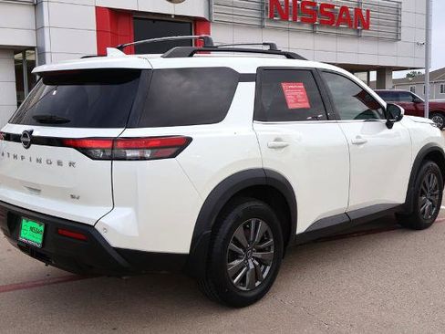 Certified 2024 Nissan Pathfinder SV FWD image 6