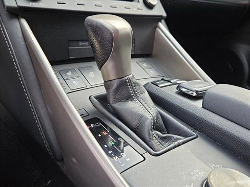 Used 2016 Lexus IS 350 image 10