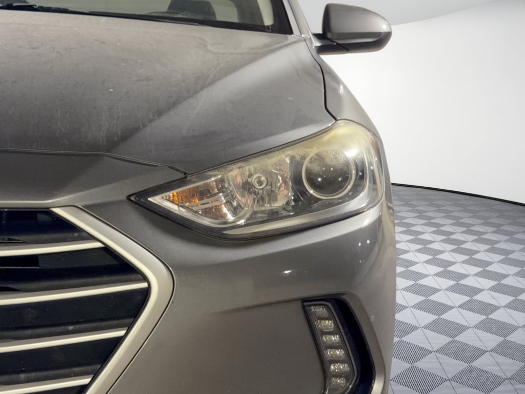 Used 2018 Hyundai Elantra Value Edition w/ Cargo Package FWD image 12