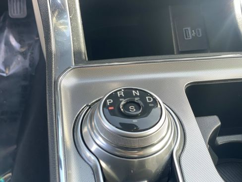 Used 2023 Ford Edge Titanium w/ Class II Trailer Tow Package image 16