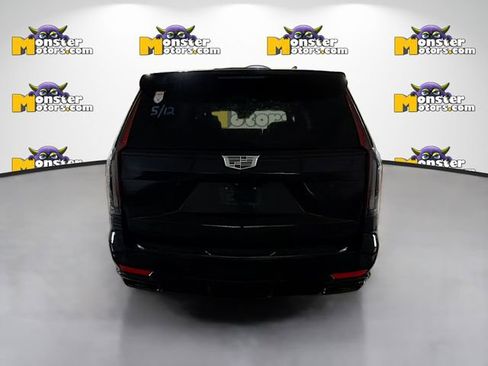 Used 2022 Cadillac Escalade Sport Platinum AWD/4WD image 5