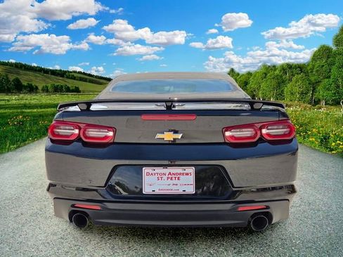 Used 2019 Chevrolet Camaro LT RWD image 5