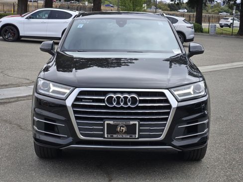 Used 2017 Audi Q7 3.0T Premium image 2