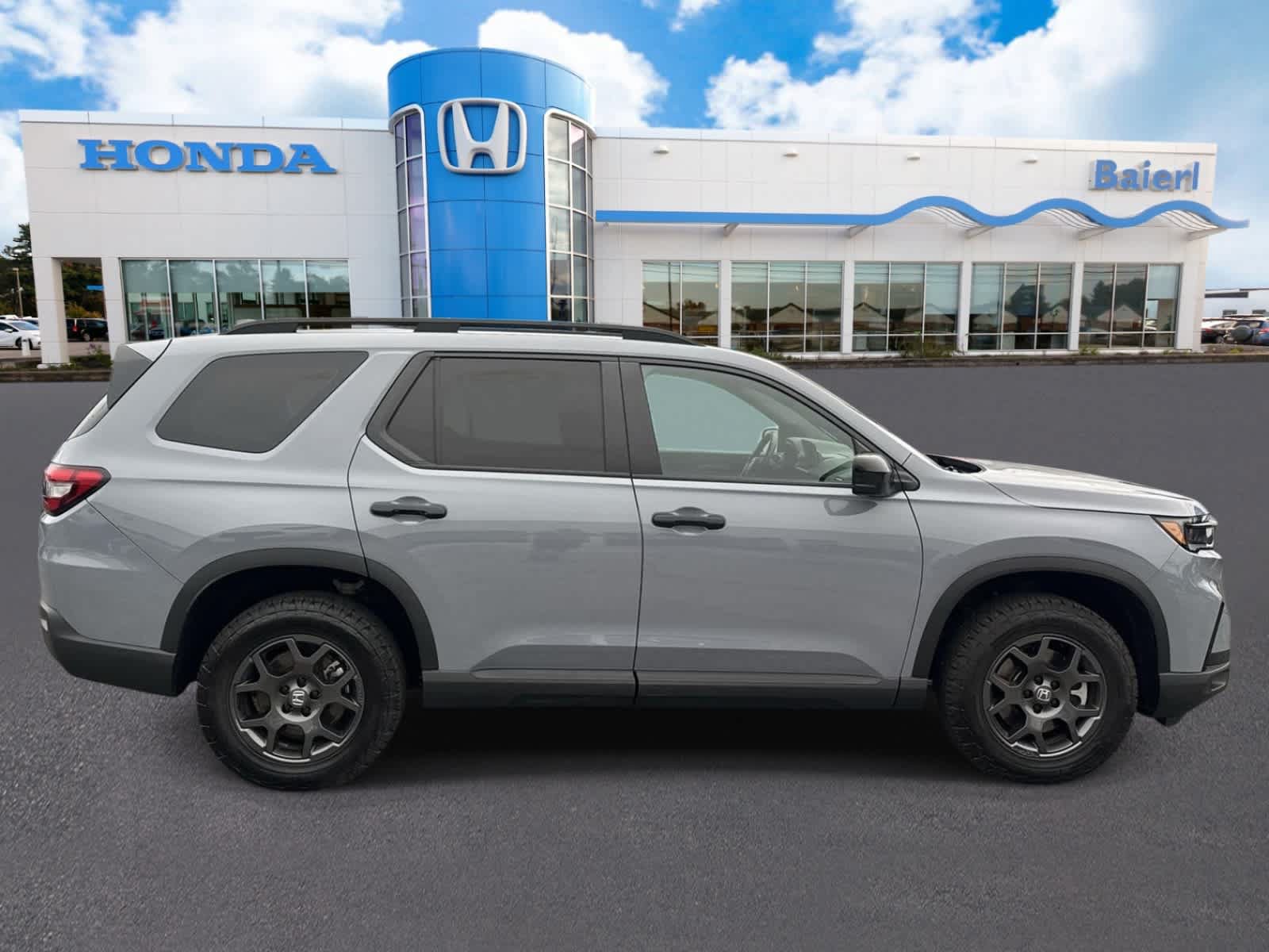 Used 2025 Honda Pilot TrailSport image 6