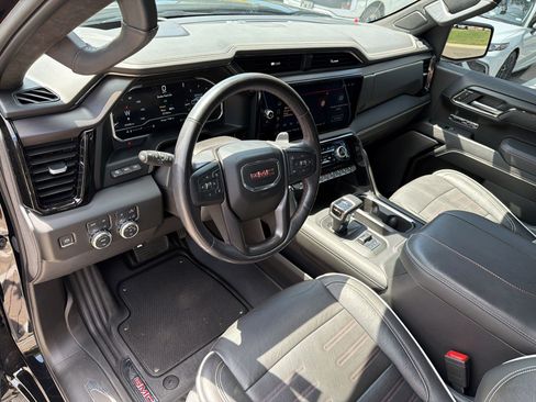 Used 2023 GMC Sierra 1500 AT4X AWD/4WD image 4