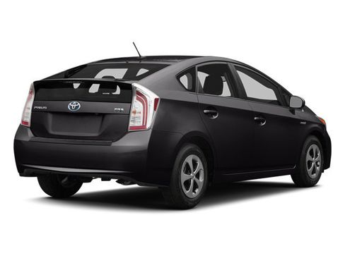 Used 2014 Toyota Prius Three image 2