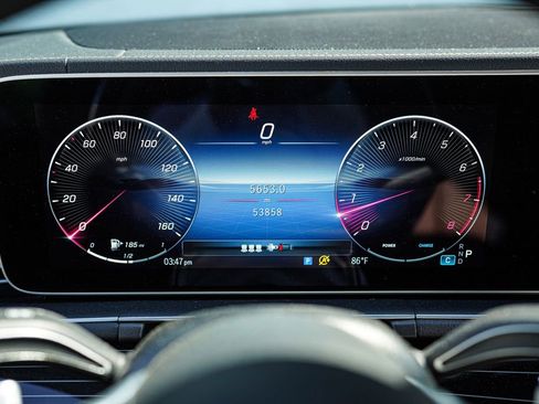 Used 2024 Mercedes-Benz GLE 350 4MATIC w/ AMG Line Exterior image 25