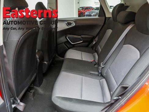 Used 2024 Kia Soul LX w/ Option Group 015 FWD image 21