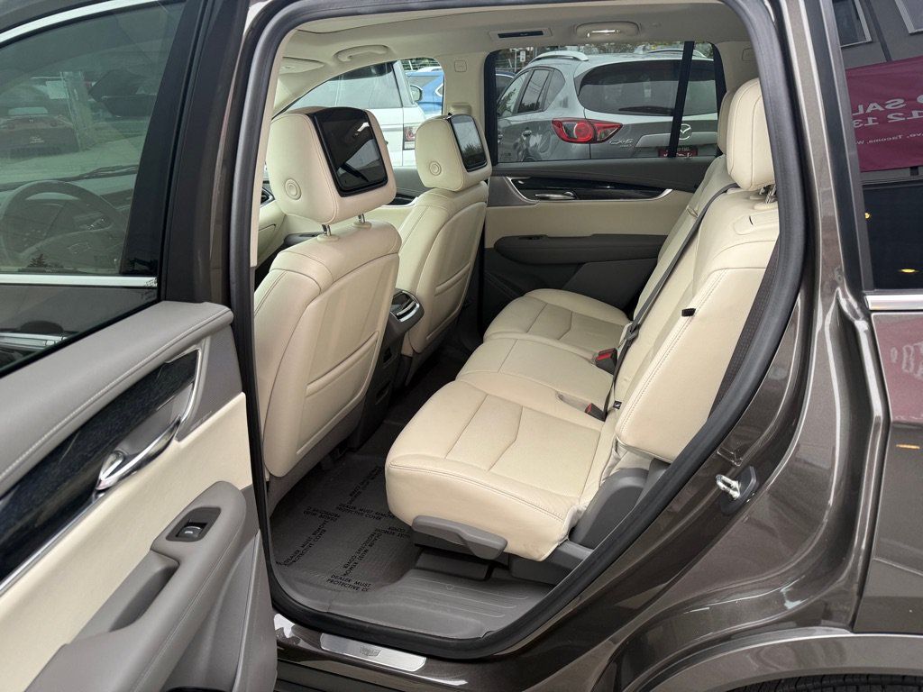 Used 2020 Cadillac XT6 Premium Luxury AWD/4WD image 15