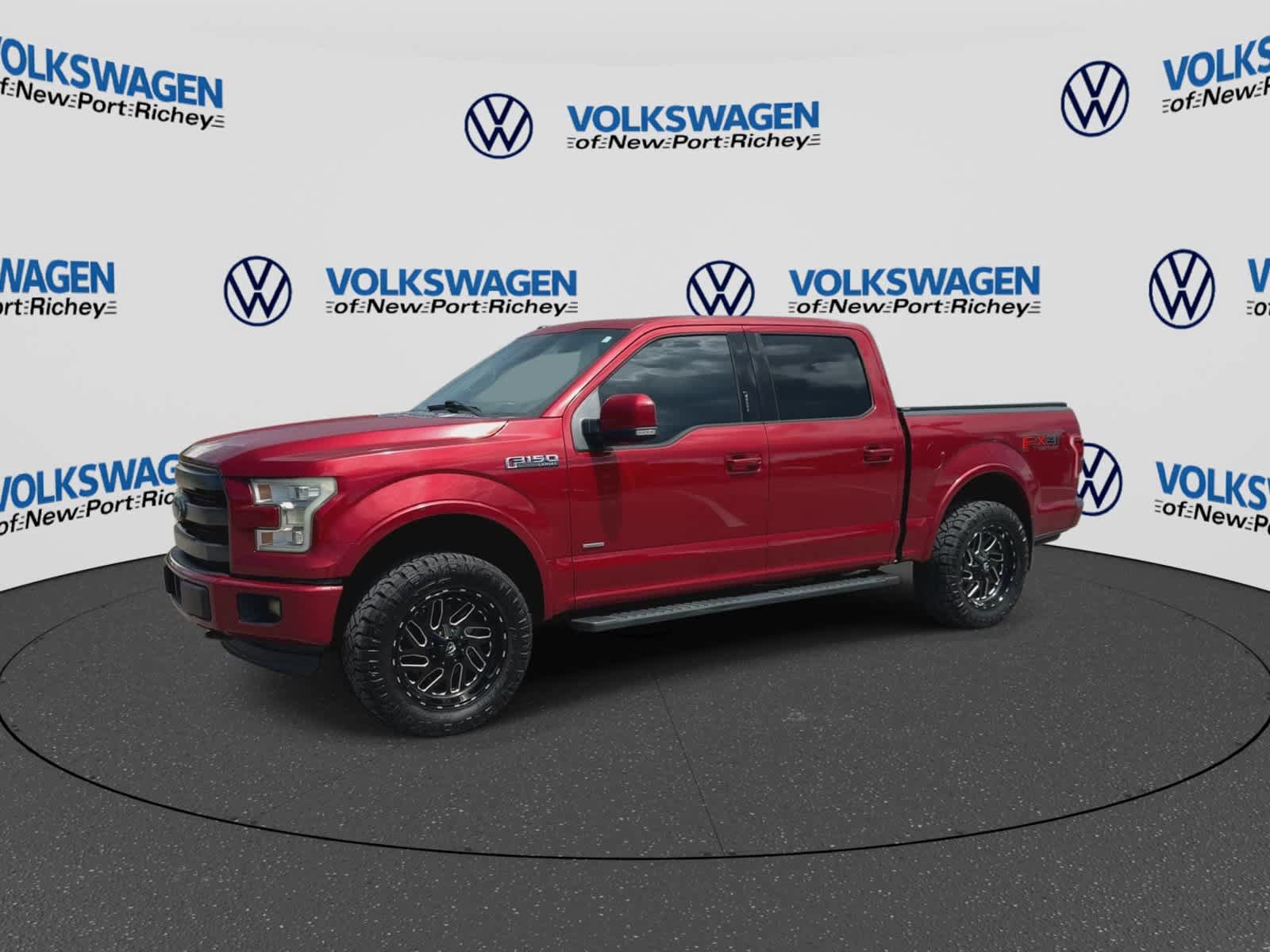 Used 2016 Ford F150 Lariat w/ Equipment Group 502A Luxury AWD/4WD image 4