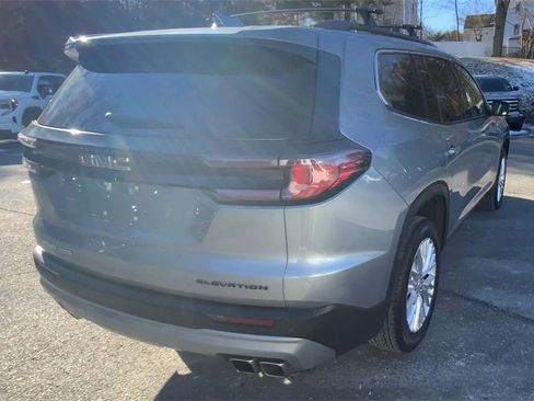 Used 2024 GMC Acadia Elevation image 9