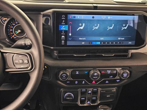 New 2026 Jeep Gladiator Sport image 20