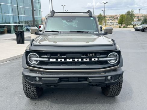 Used 2025 Ford Bronco Outer Banks w/ Sasquatch Package AWD/4WD image 3
