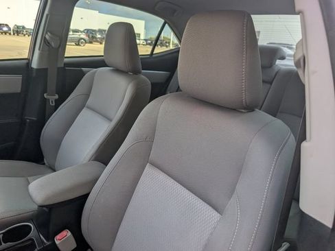 Used 2016 Toyota Corolla LE FWD image 10