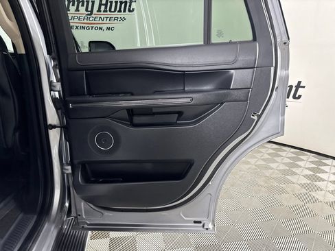 Used 2022 Ford Expedition XLT RWD image 24