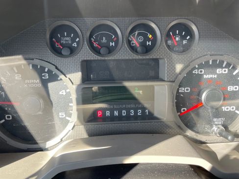 Used 2008 Ford F550 2WD Regular Cab Super Duty image 7