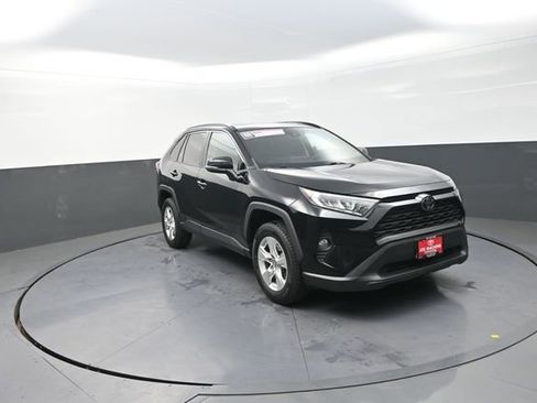 Used 2021 Toyota RAV4 XLE w/ Convenience Package image 52