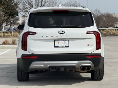 Used 2020 Kia Telluride S w/ S 8 Passenger Seating Package image 5