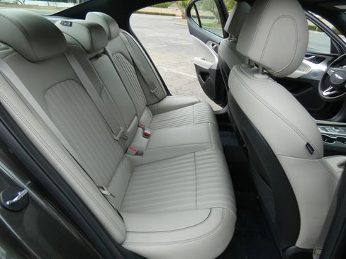 Used 2023 Genesis G70 2.0T w/ Sport Prestige Package image 32