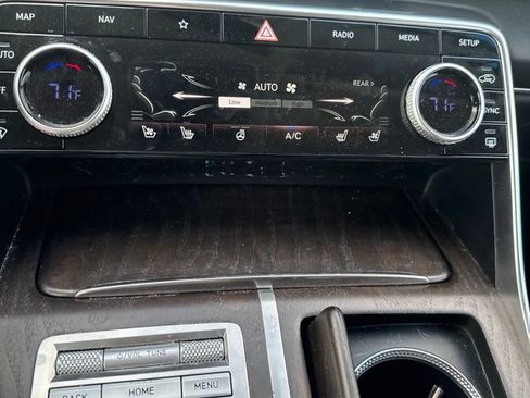 Used 2023 Genesis GV80 3.5T AWD/4WD image 10
