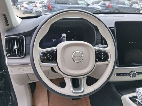 New 2026 Volvo XC90 T8 Ultra w/ Protection Package Premier AWD/4WD image 12