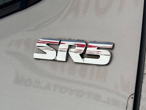 Used 2017 Toyota Tacoma SR5 image 31