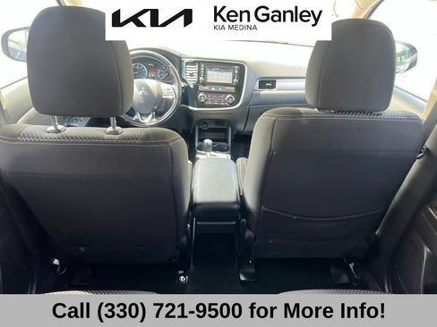 Used 2016 Mitsubishi Outlander SE AWD/4WD image 50